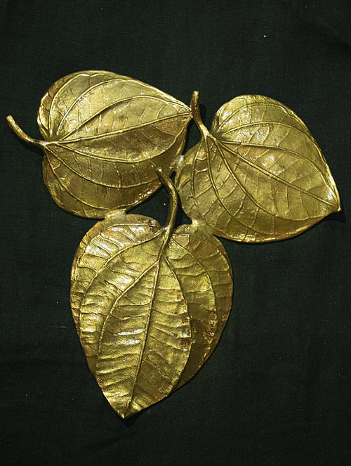 Brass 3 Leaf Platter / Wall Plaque - Paan Leaf