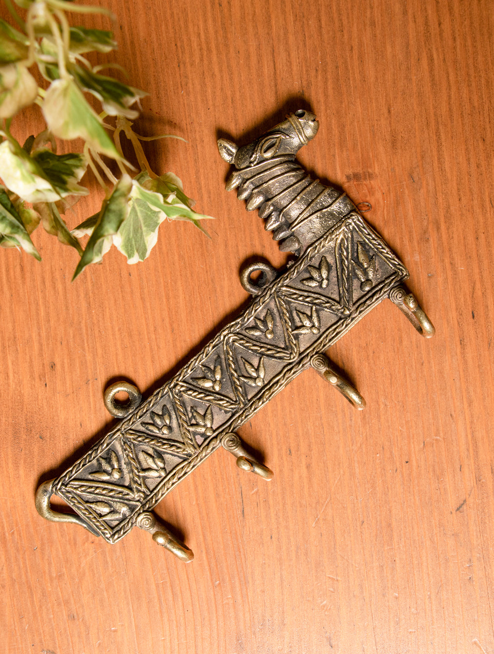 Dhokra Craft Wall Hanger - Horse (Medium;  4 Hooks)