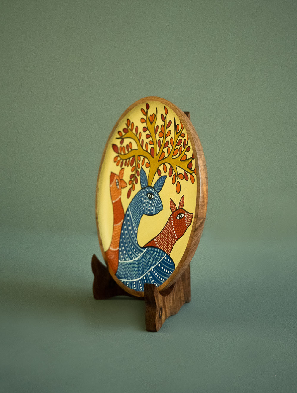 Exclusive Gond Art Wooden Wall Plate / Table Curio - Cream Deer